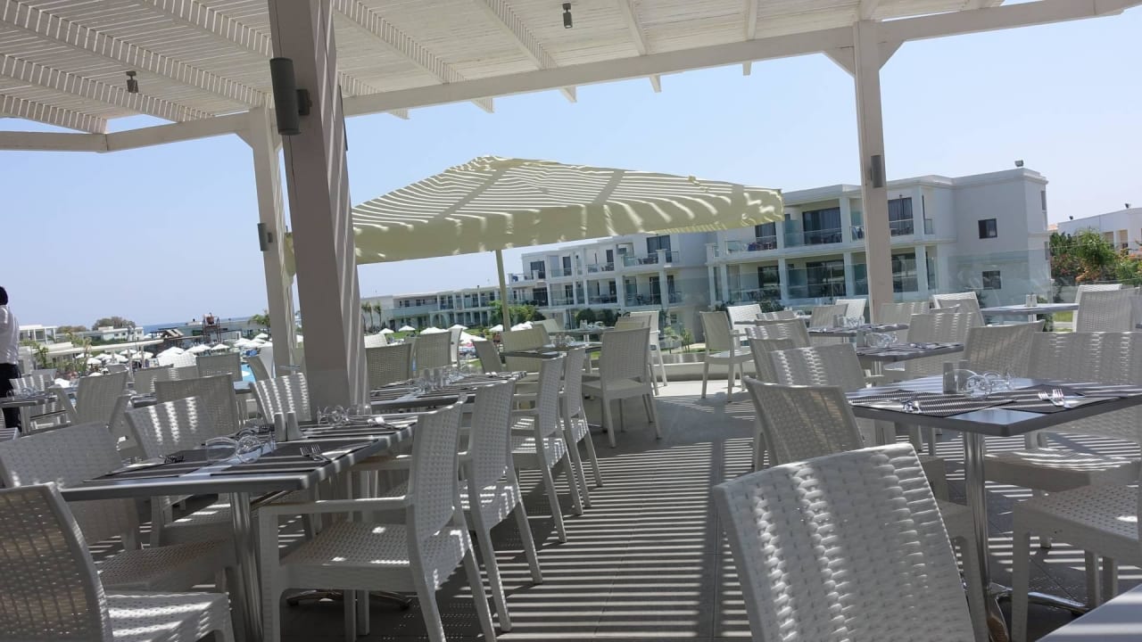 Aussenterasse Asterias Beach Resort
