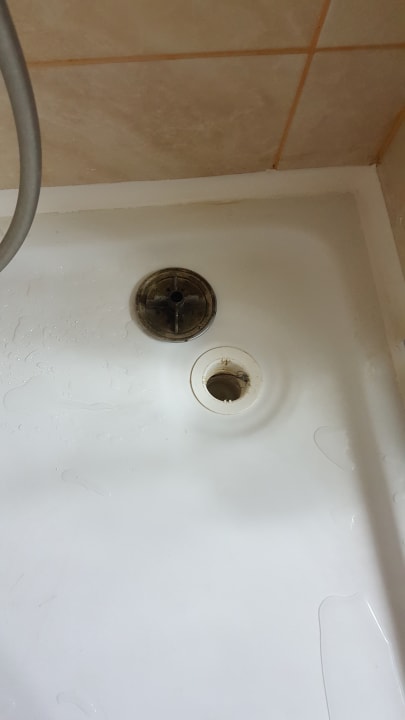 Stinkt während beim Duschen nach Durchfall  Salamis Bay Conti Resort Hotel & Casino