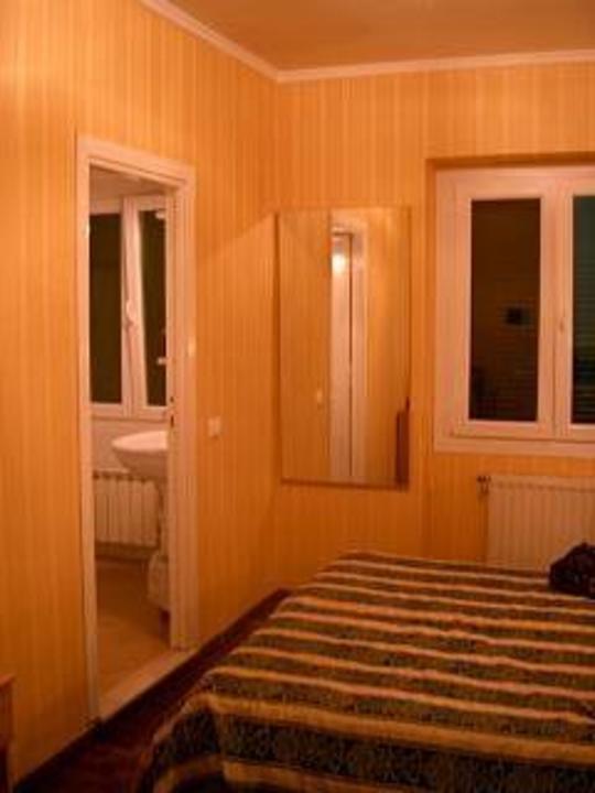 Doppelzimmer 4. OG Villa Aricia