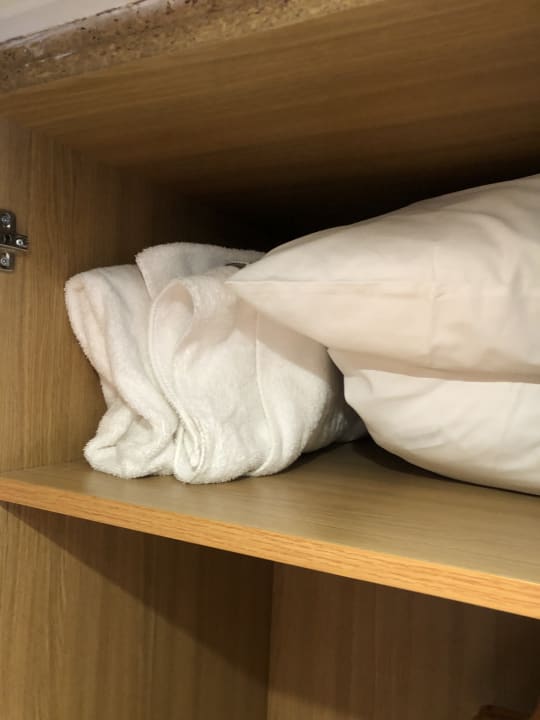 Zimmer Napa Mermaid Hotel & Suites