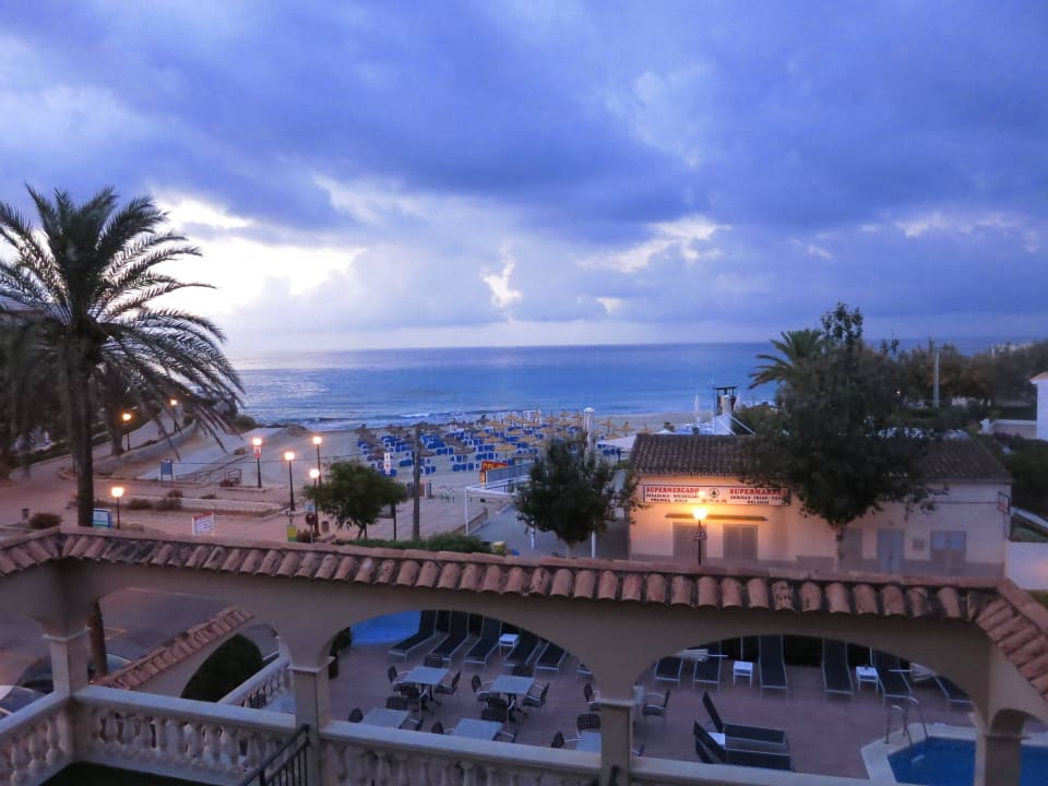 Ausblick vom Zimmer morgens. R2 Lago Playa Park