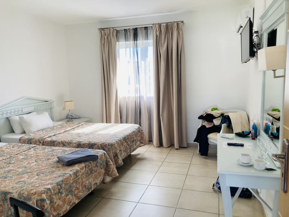 Zimmer Sandy Beach Resort
