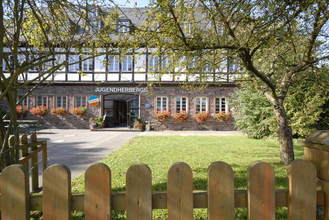 Außenansicht Hunsrück-Jugendherberge Hermeskeil