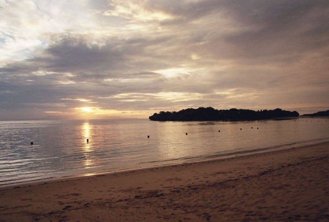 Morgenstimmung am Strand The Laguna A Luxury Collection Resort & Spa