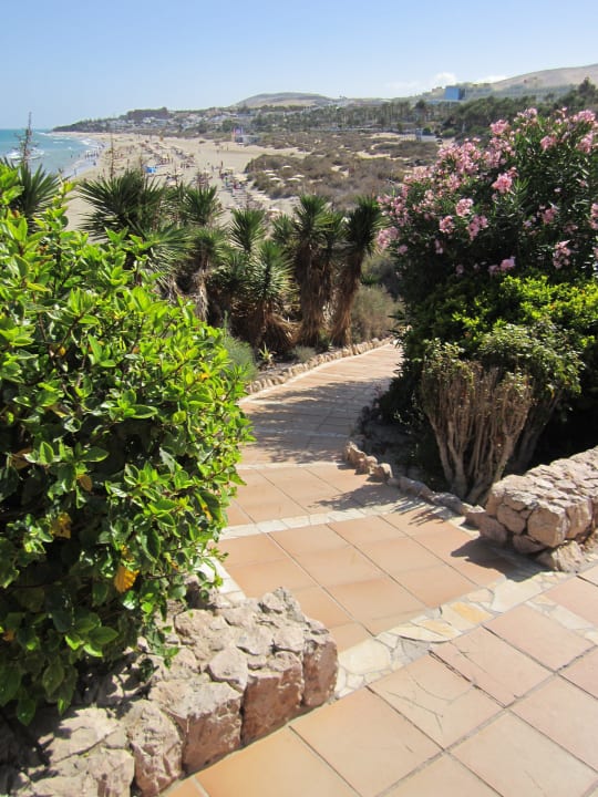 Der Weg zum Strand SBH Hotel Taro Beach