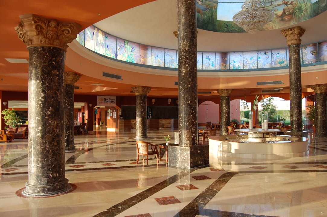 Lobby Three Corners Happy Life Beach Resort