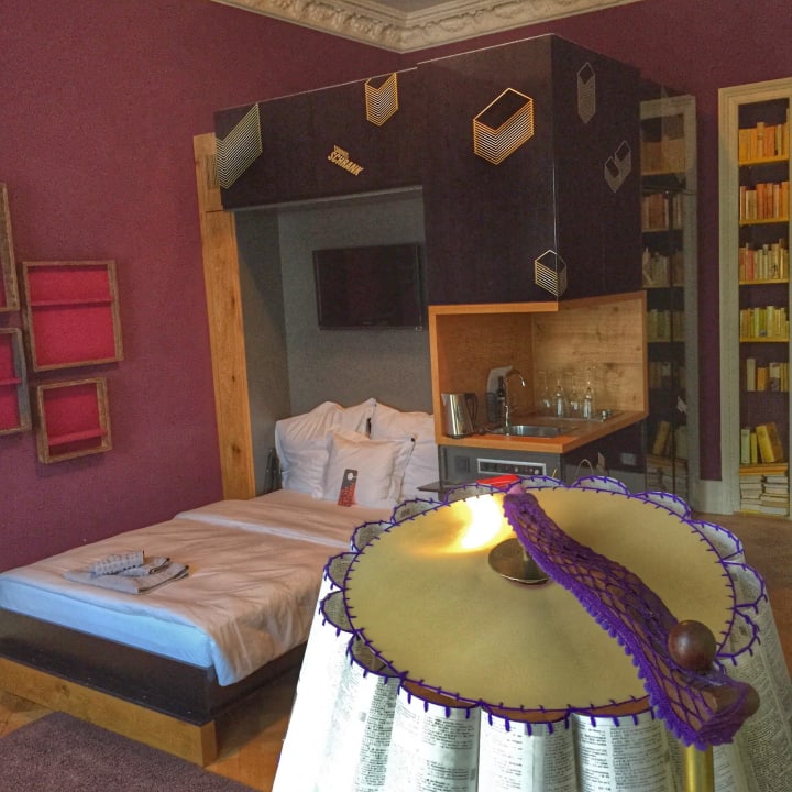 Zimmer Lila LINDENBERG Rückertstraße