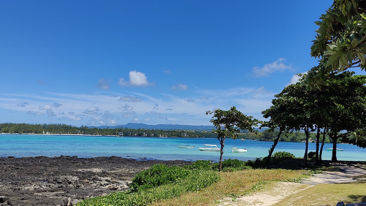 Ausblick Le Peninsula Bay Beach Resort & Spa