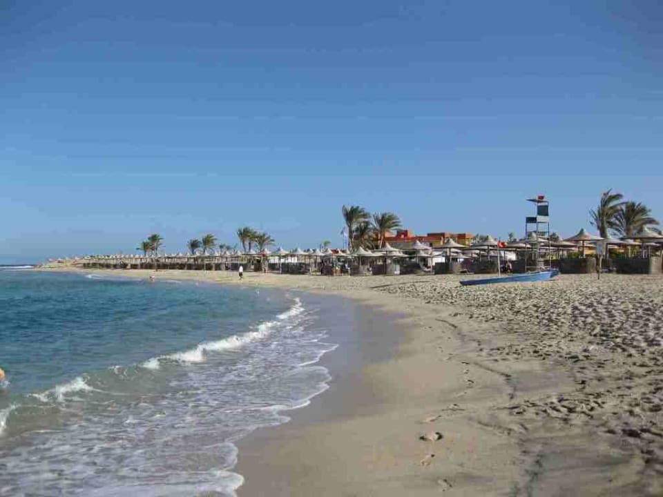 Schöner Sandstrand Malikia Resort Abu Dabbab