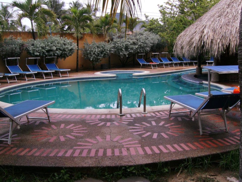 Pool Hotel Golden Paradise