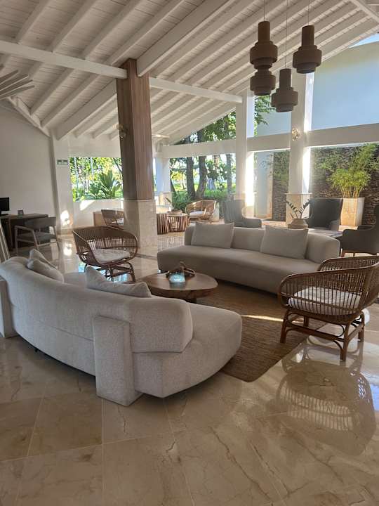 Lobby Wyndham Alltra Samana