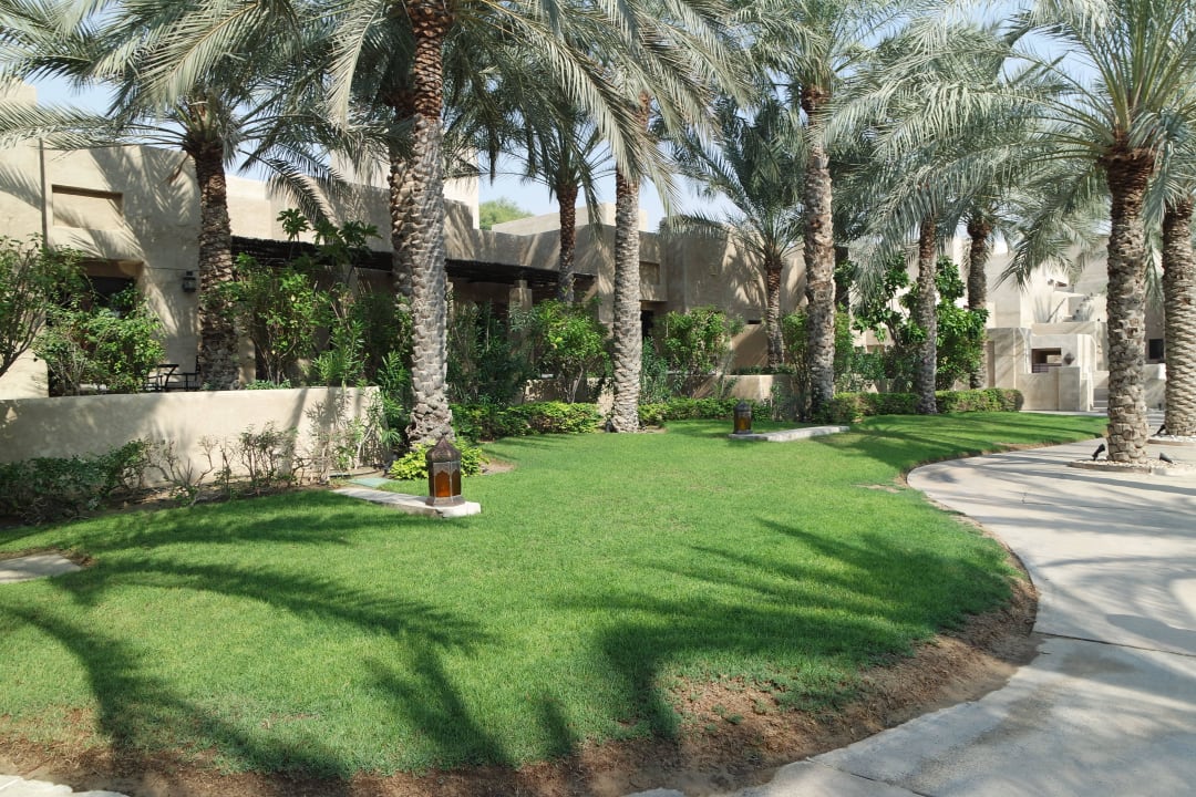 Weitläufige Hotelanlage Hotel Bab Al Shams Desert Resort & Spa