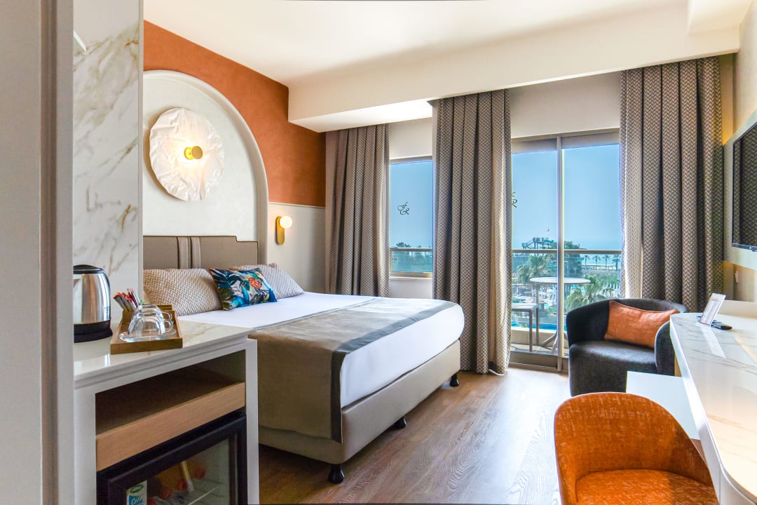 Zimmer Fame Residence Lara & Spa