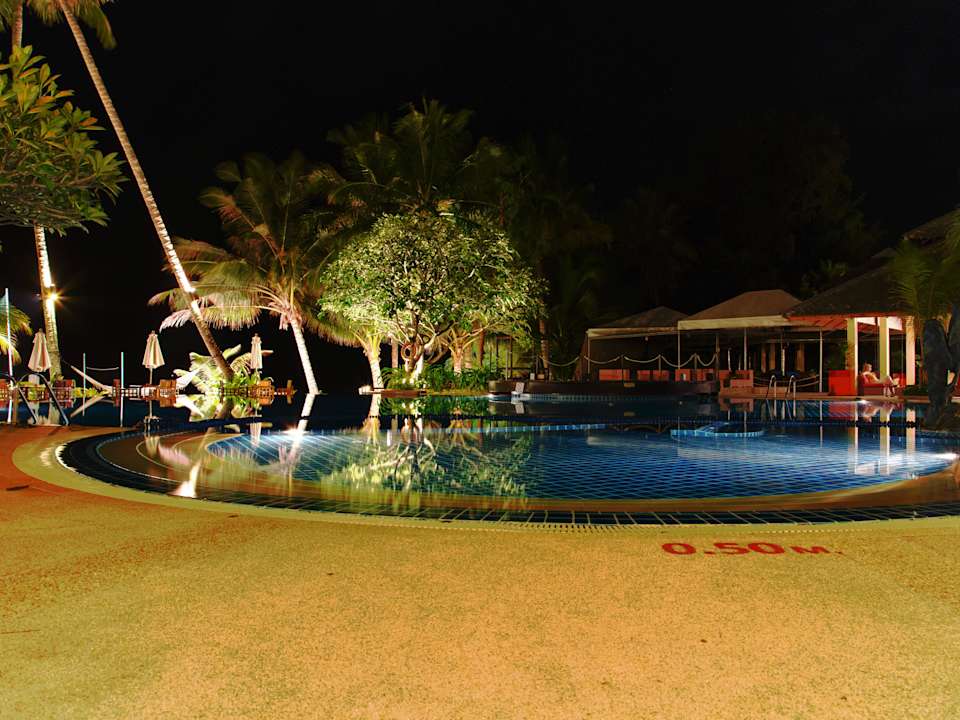 Pool am Strand Centara Koh Chang Tropicana Resort