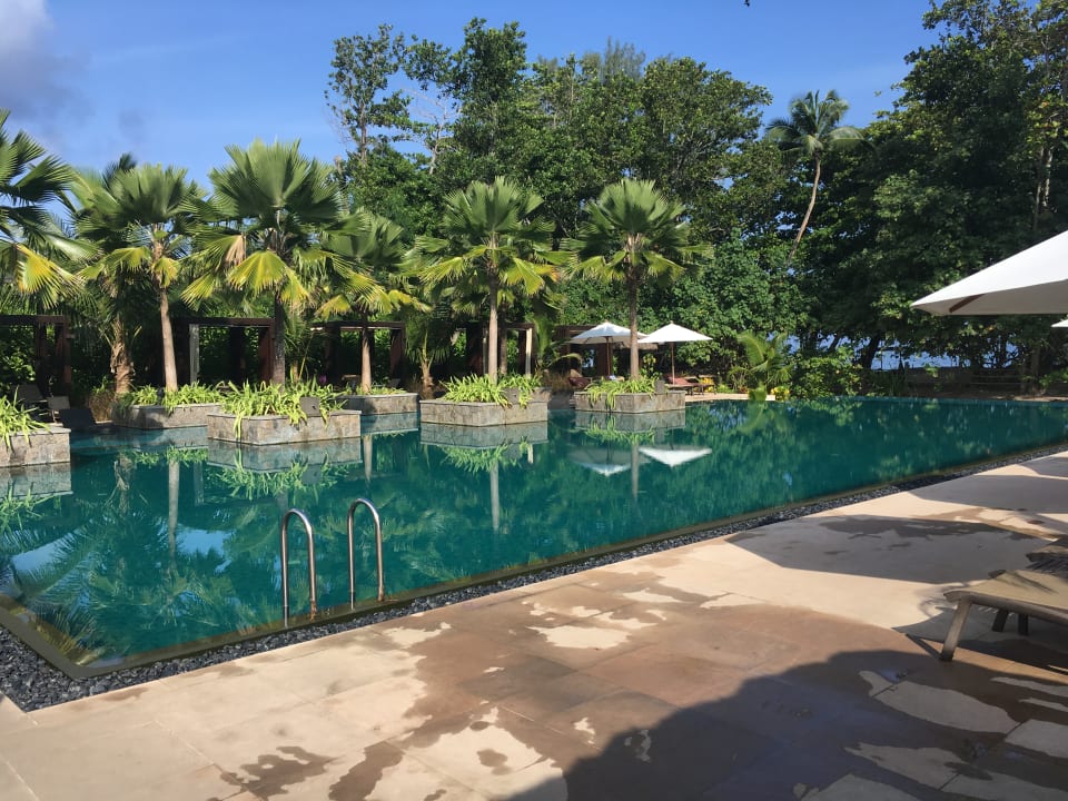 Pool STORY Seychelles