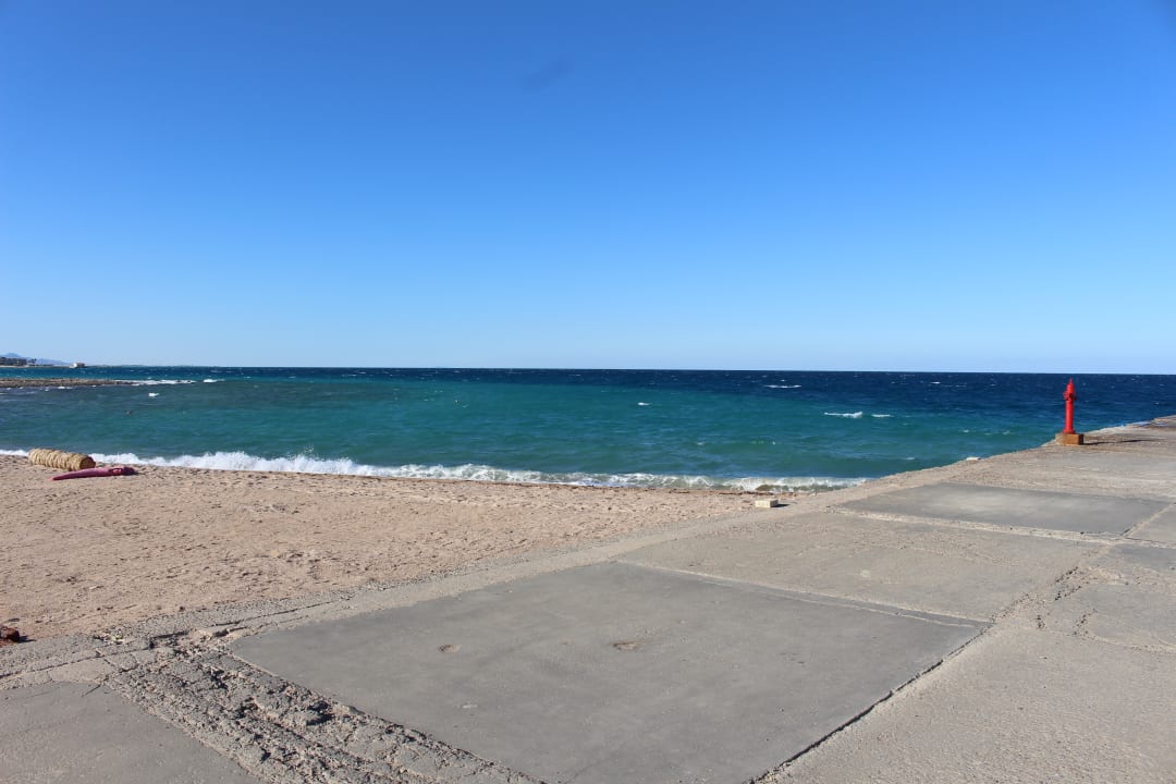 Strand Palm Beach Resort