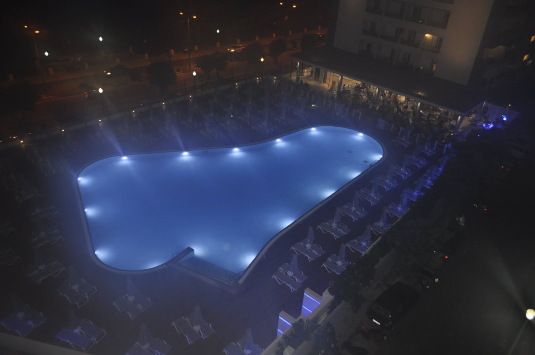 Basen wieczorem Rhodos Horizon Resort