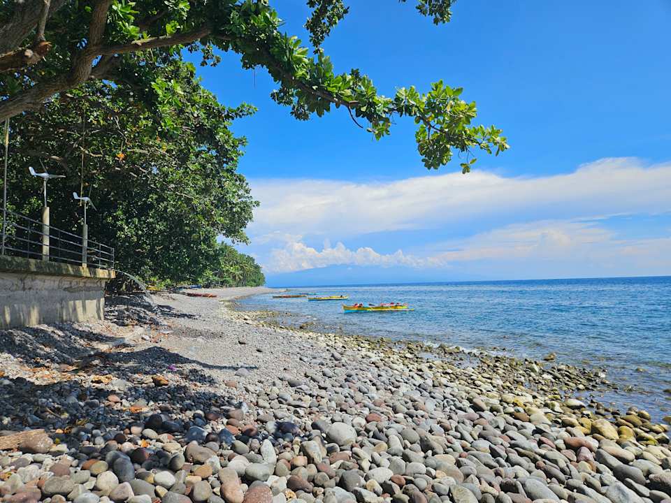 Strand Seaside traveler's Inn by Camiguin Island Home