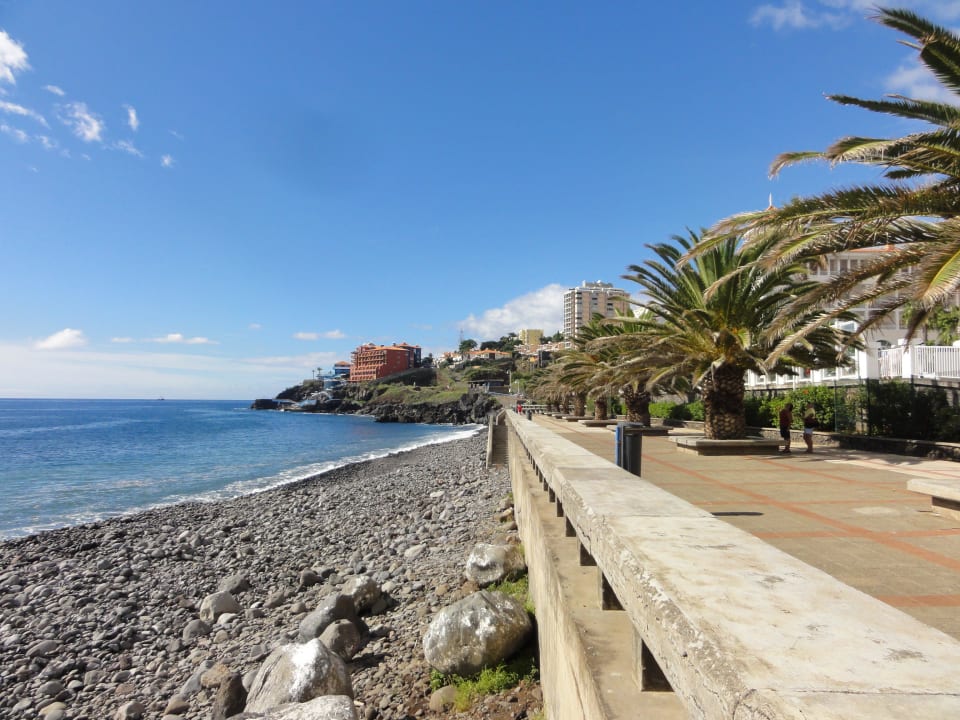 Promenade vor dem Hotel Riu Palace Hotel Riu Madeira