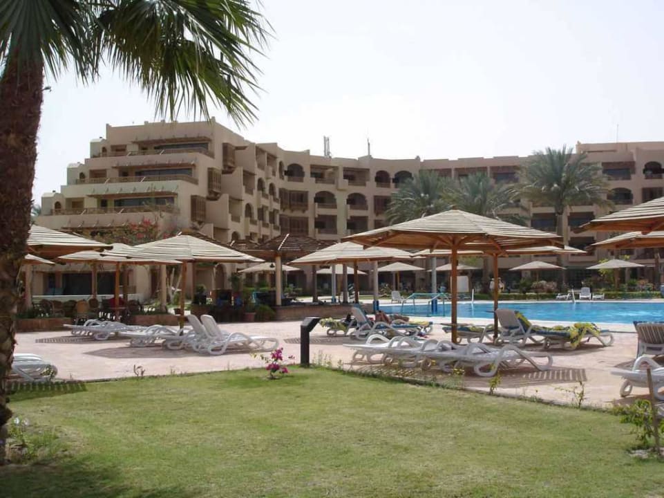 Das Hotel vom Strand aus Continental Hotel Hurghada