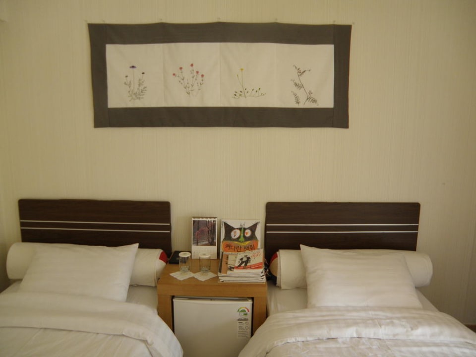 Camas Nami Island Hotel