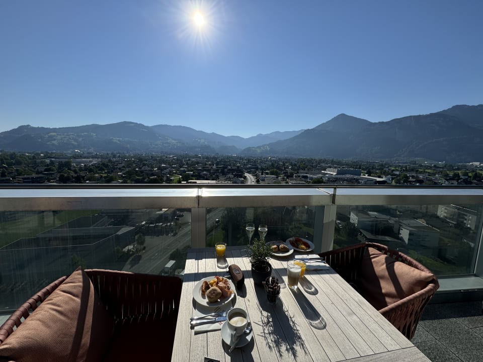 Ausblick Four Points by Sheraton Panoramahaus Dornbirn