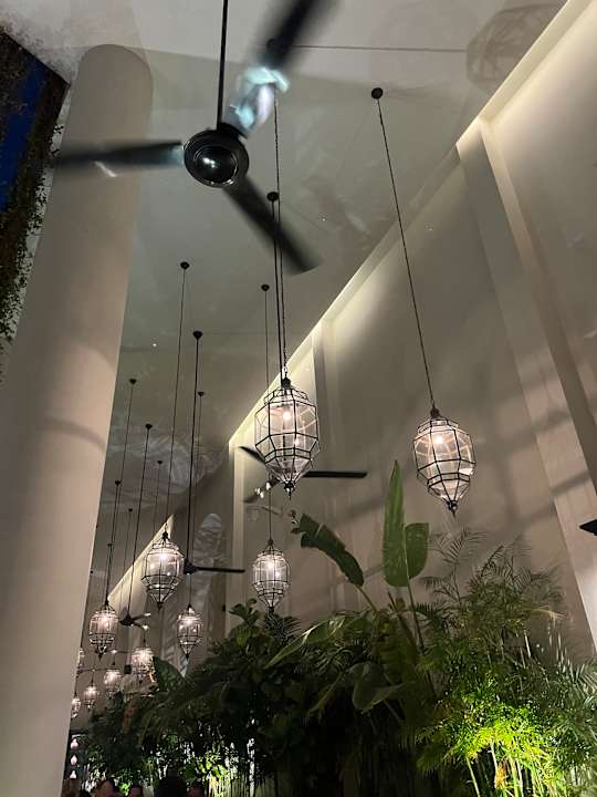 Gastro Serry Beach Resort