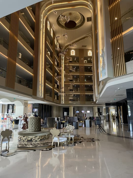 Lobby Haydarpasha Palace