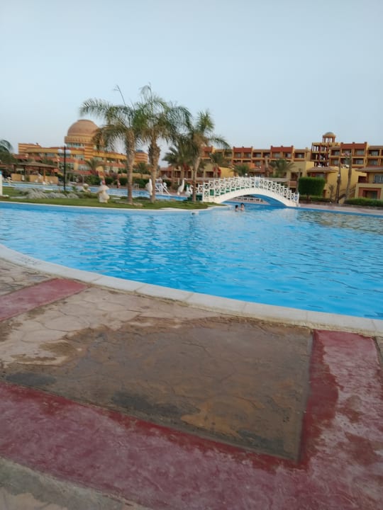 Pool Malikia Resort Abu Dabbab