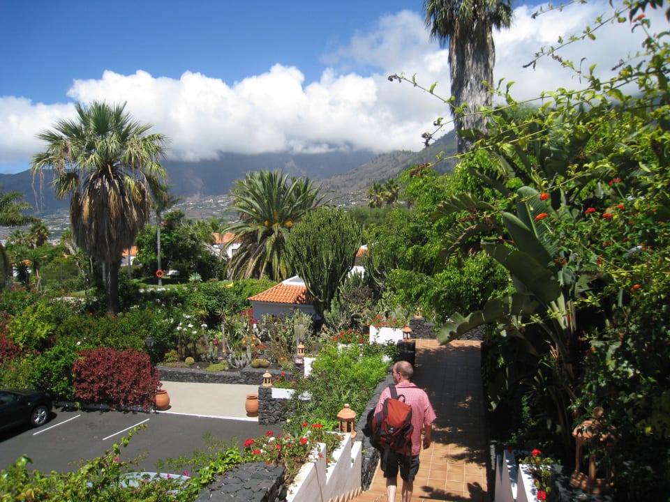 Weg zum Parkplatz & Pool La Palma Jardin