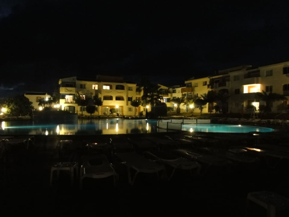 Oberer Pool blau punta reina