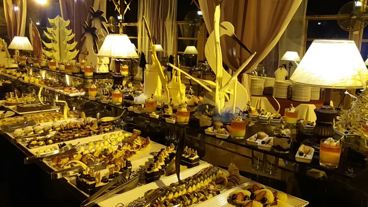 Alles reichlich im Angebot Three Corners Sea Beach Resort