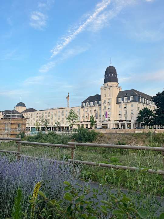 Außenansicht Steigenberger Hotel Bad Neuenahr