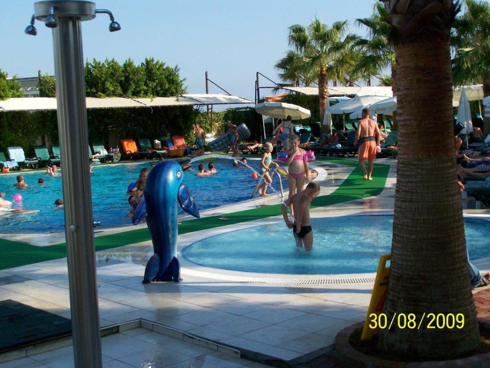 Kleiner Pool neben dem Babypool Hane Family Resort