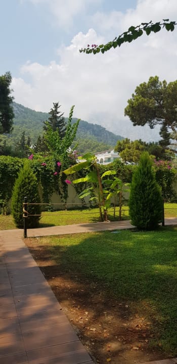 Gartenanlage Dosinia Luxury Resort