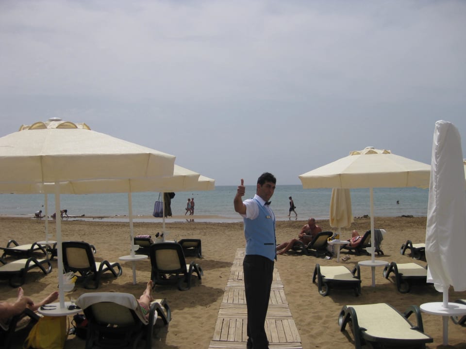 Strand und Lieblingskellner Ömer Commodore Elite Suites & Spa - Adults only