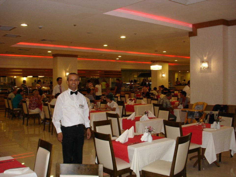 Der netteste Kellner Hotel Sidekum