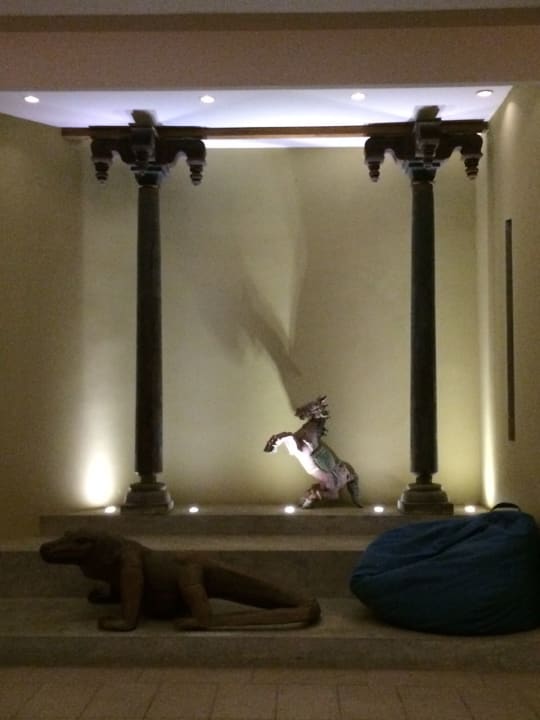 Lobby Royal Palms Beach Hotel