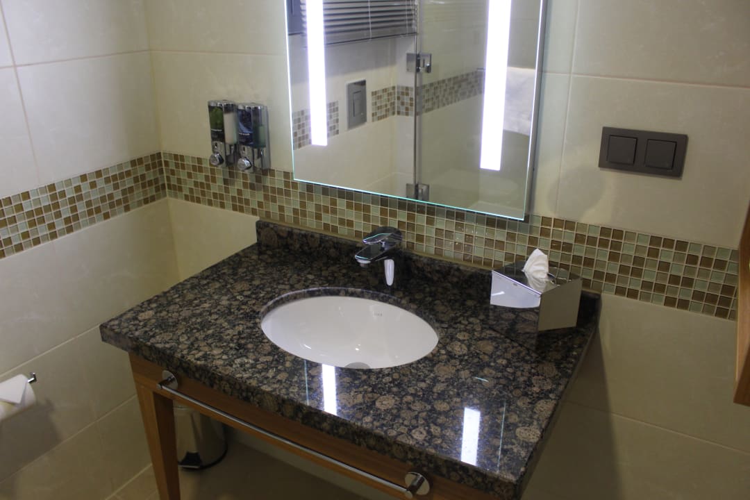 Zimmer Hampton by Hilton Istanbul Atakoy