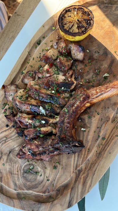 Gastro Hotel Kakkos Bay