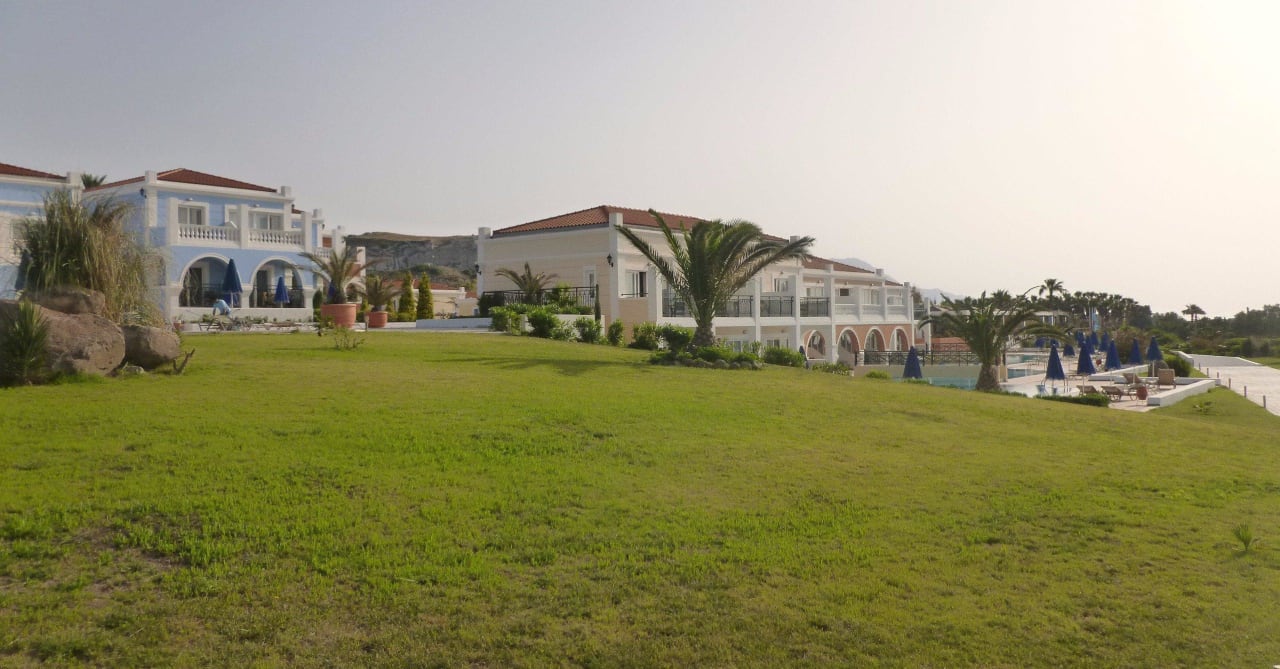 Vue des chambres à front de mer Porto Bello Royal