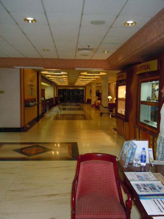 Hotellobby Hilton Garden Inn Ras Al Khaimah