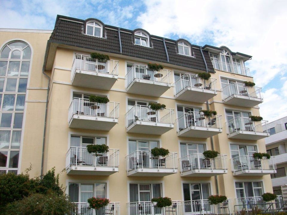 Rückansicht von der Straße Strandhotel Gerken