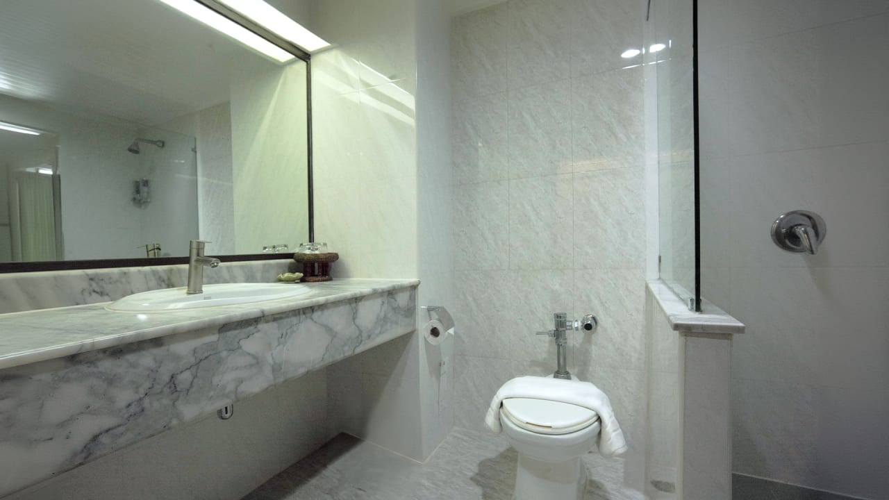 Zimmer Pinnacle Lumpinee Park Hotel