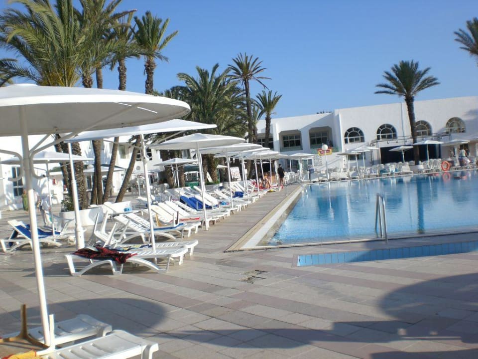 One of the 4 outdoor pools (indoor pools too) El Mouradi Club Kantaoui