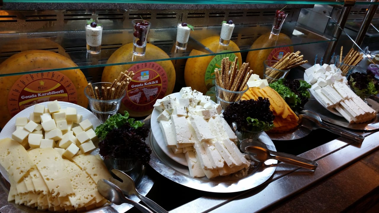 Büffet Club Grand Side