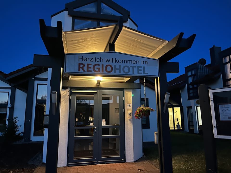 Außenansicht REGIOHOTEL Wittekind Burg