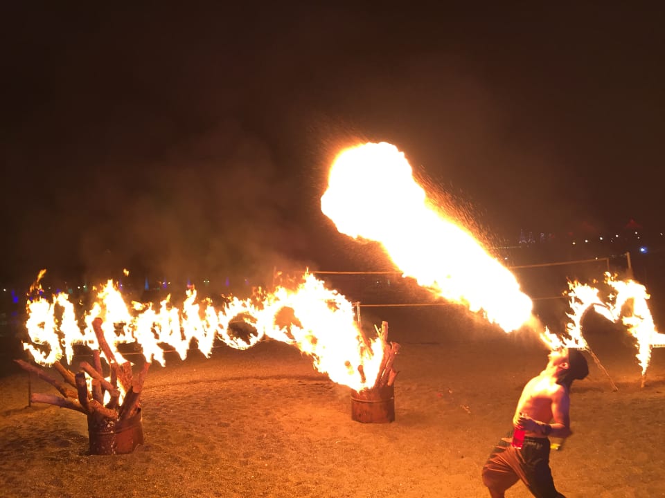 Strand Sherwood Exclusive Lara