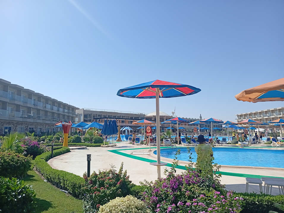 Pool Hawaii Paradise Aqua Park Resort