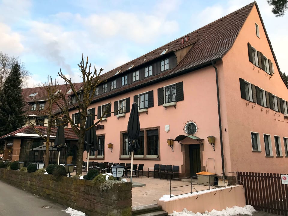 Außenansicht relexa Waldhotel Schatten Stuttgart